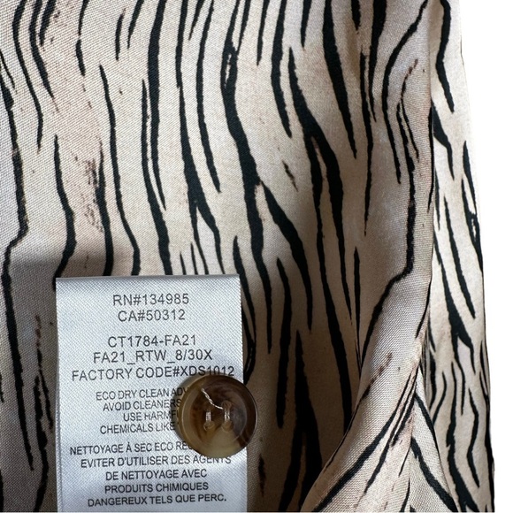 FOR LOVE AND LEMONS Josselyn Tiger Print Long Sleeve Button Down Shirt - Picture 8 of 10